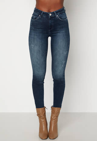 Blush Life Mid Ank Raw Jeans