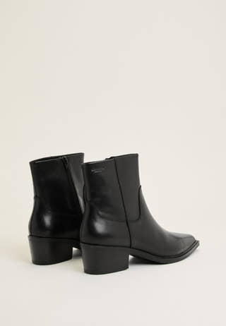 Kelsey Heel Classic Leather Boots Black