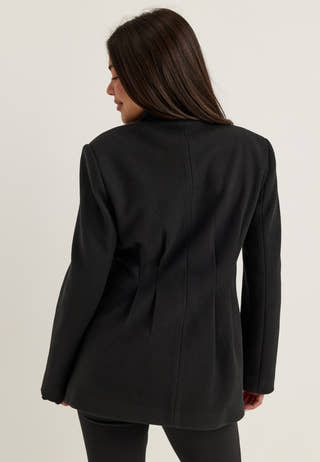 Shaped Short Coat Black