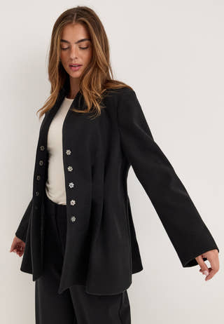 Shaped Short Coat Black