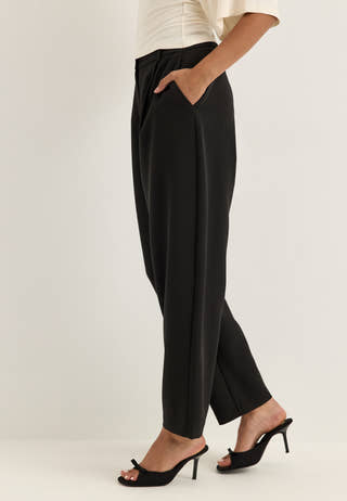 Mid Waist Barrel Trousers Black
