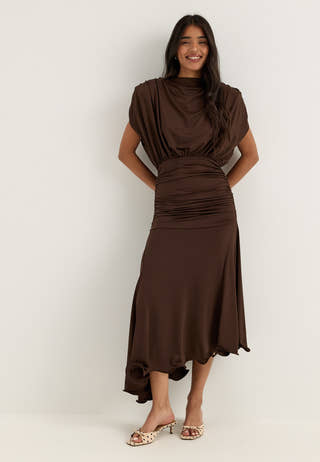 Asymmetric Flounce Soft Dress Brown
