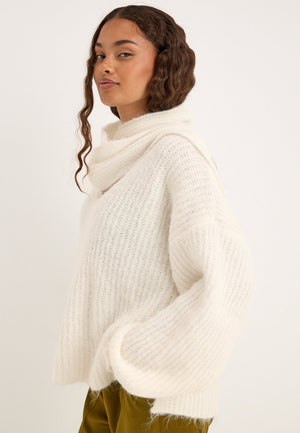 Knitted Scarf Sweater White