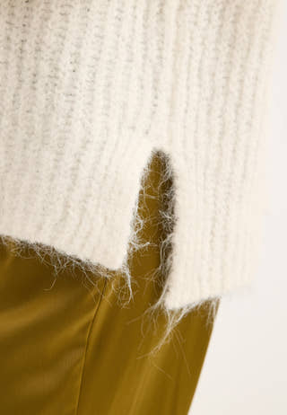 Knitted Scarf Sweater White