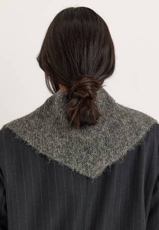 Knitted Mini Scarf Grey