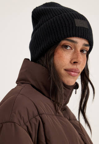Akka Lambwool Black