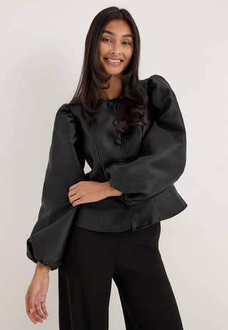 Vishina L/S O-NECK SHAPED TOP Black