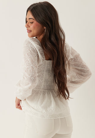 bubbleroom-broderie-anglaise-blouse-white_3_2
