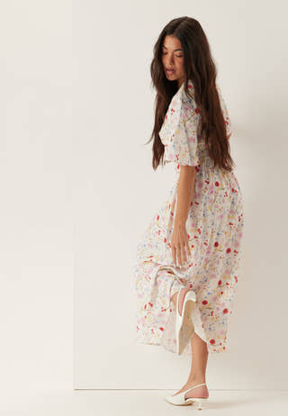bubbleroom-butterfly-sleeve-viscose-maxi-dress-floralpatterned_3_1