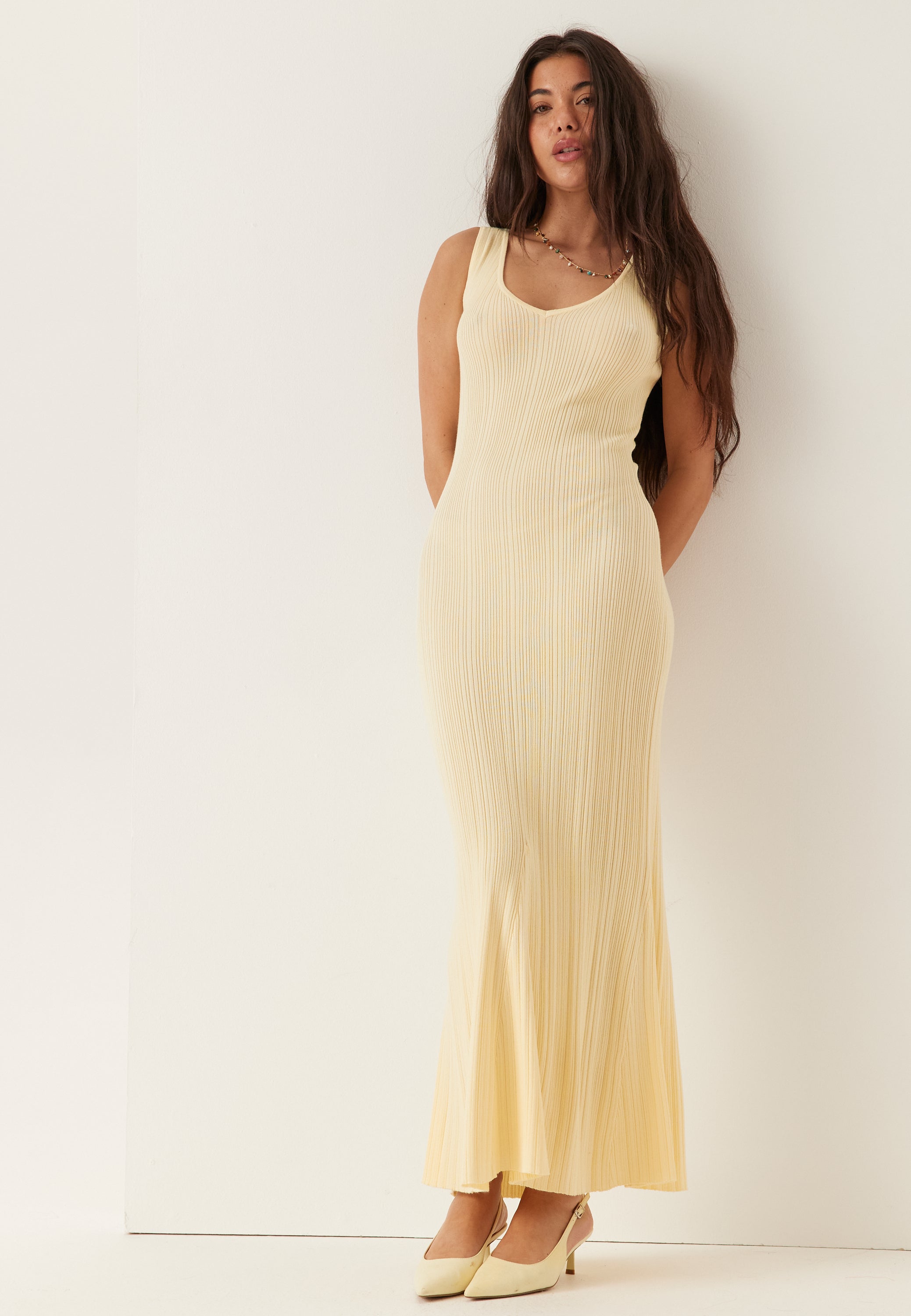 Bubbleroom – Carrie Knitted V-neck Dress – Dresses – Yellow