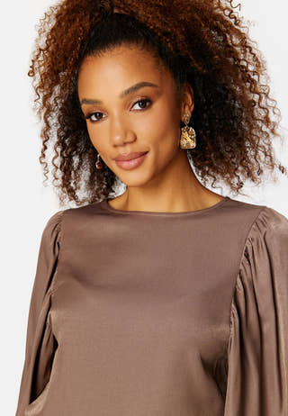 Round Neck Balloon Sleeve Blouse