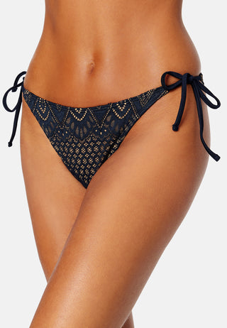 Tie Lace Bottom