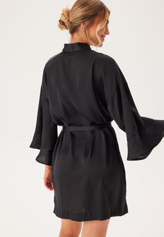 Frill Robe