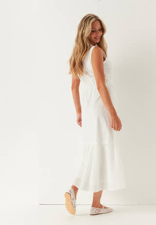 Lace Detail Sleeveless Dress