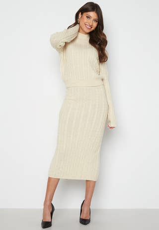 Lively knitted skirt