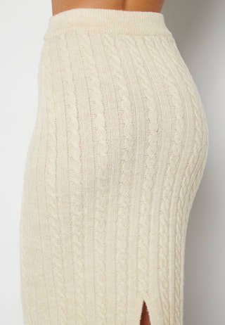 Lively knitted skirt