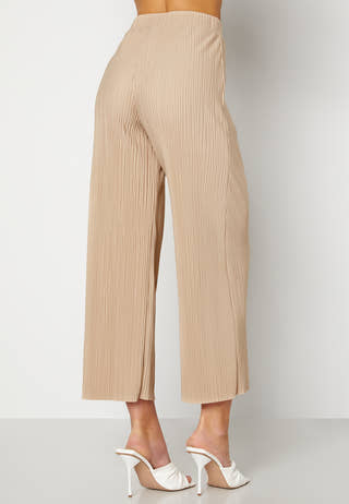 Lola pleated cropped trousers