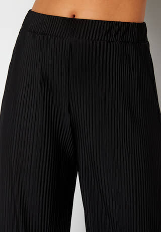Lola pleated cropped trousers