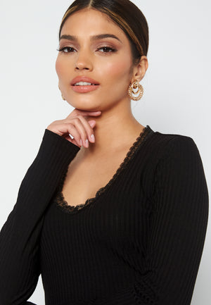 Meg lace top