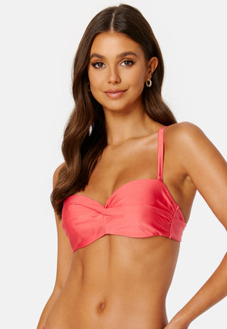 Mila twisted bikini top