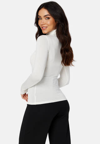 Nilea turtleneck top