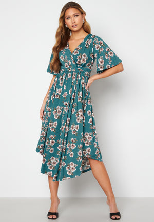Valeria Butterfly Sleeve Dress