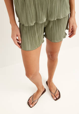 bubbleroom-pleated-frill-shorts_1