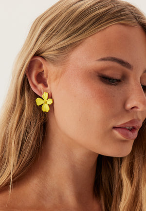 Lilly Flower Earring