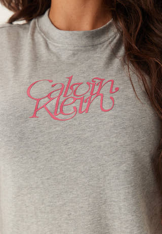 Ss Fitted Script Calvin Klein Te