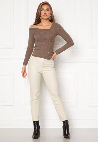 Flariana button top