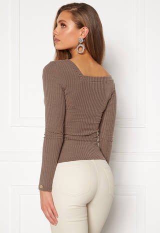 Flariana button top