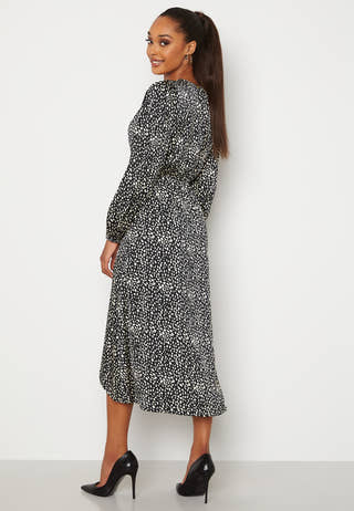 Terezia wrap dress
