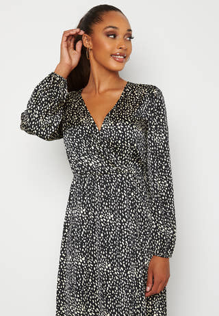 Terezia wrap dress
