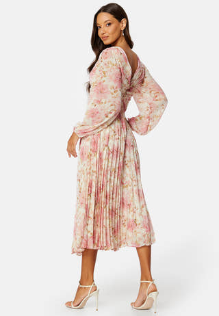 Rosalia Pleated V Neck Dr