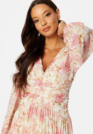 Rosalia Pleated V Neck Dr