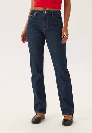 Straight Stretch Jeans
