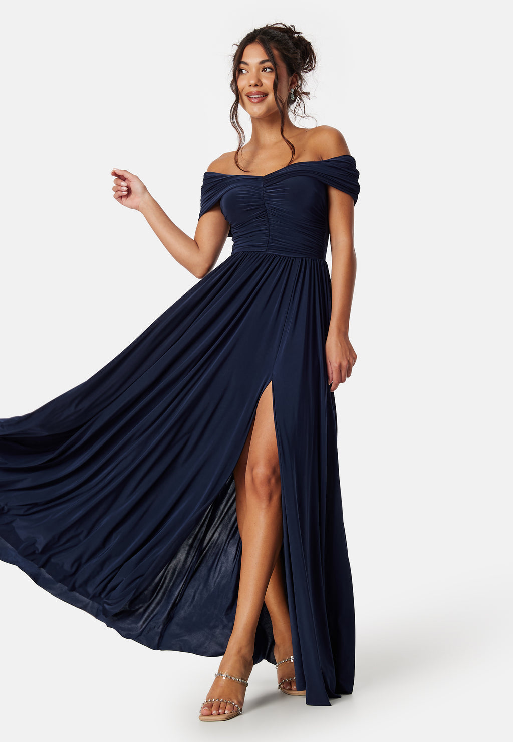 Maximekot: Ajattomat suosikit arkeen ja juhlaan 5 Bardot Rouched Maxi Split Dress