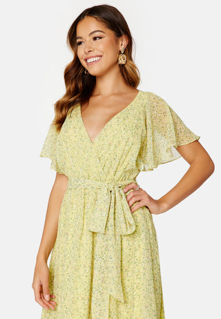 Ditsy Flutter Sleeve Midi Dress