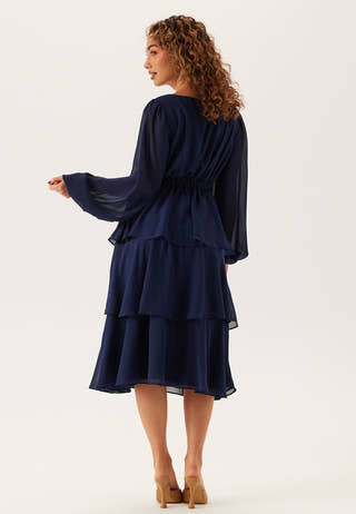 Long Sleeve Tiered Midi Dress