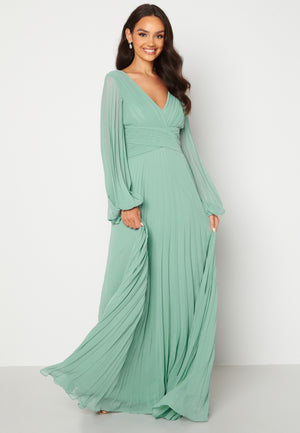 Pleated Balloon Sleeve Maxi Dress