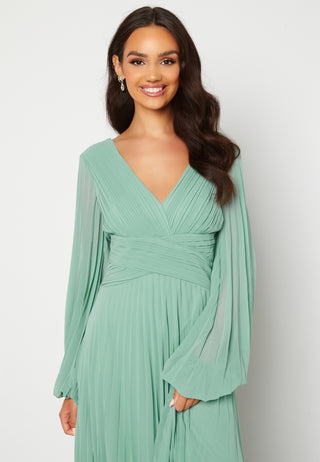 Pleated Balloon Sleeve Maxi Dress