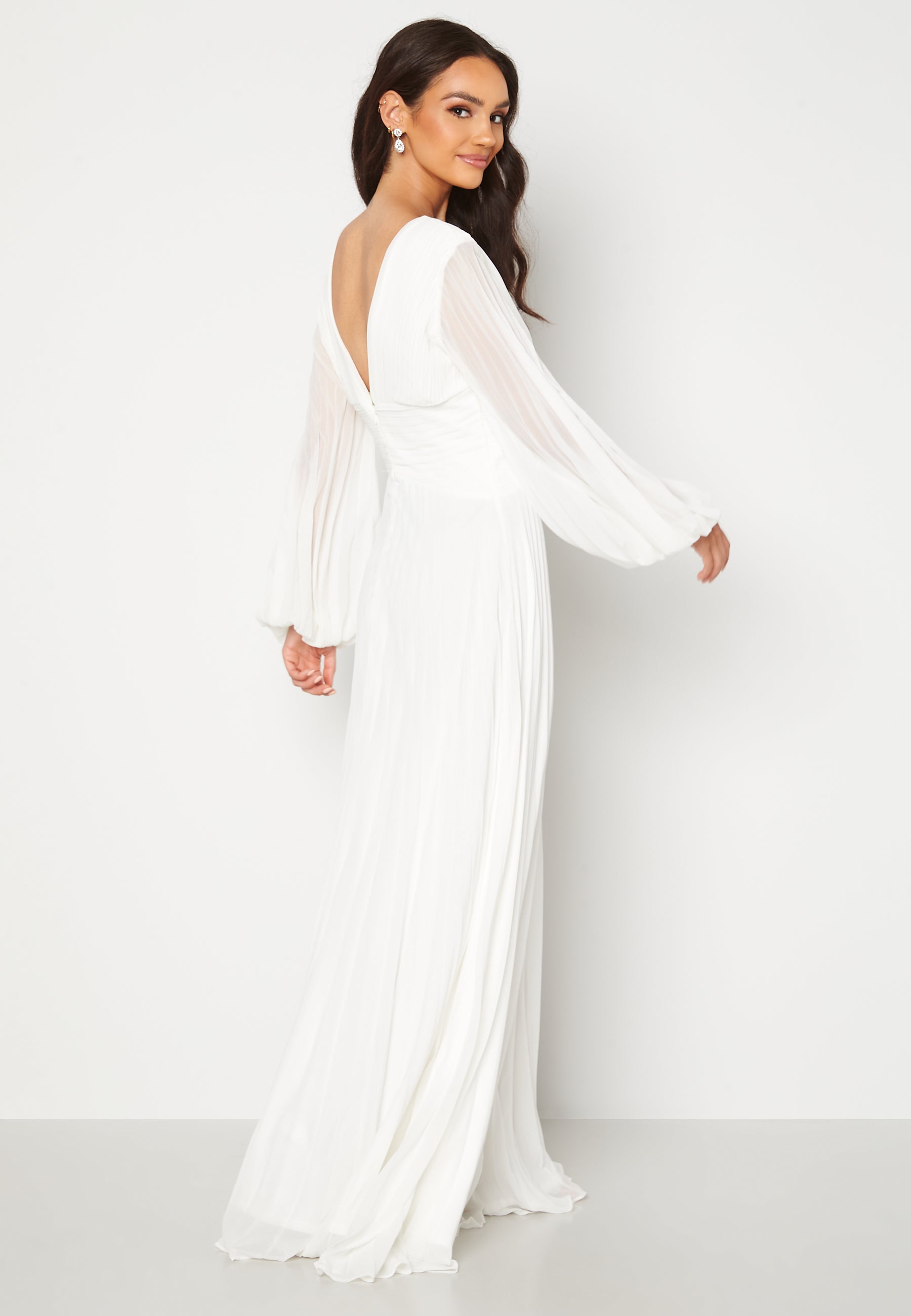 goddiva balloon sleeve chiffon maxi dress reviews Goddiva – Pleated Balloon Sleeve Maxi Dress White – Ball gowns – White