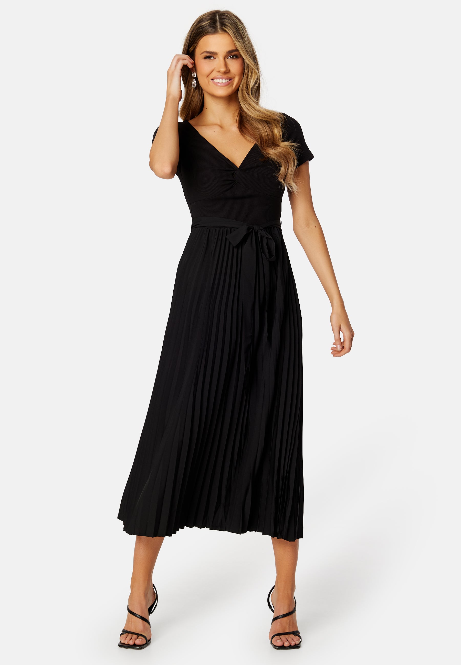 guess erynn pleated dress ERYNN pleated dress brand GUESS Globalbrandsstore.com/en