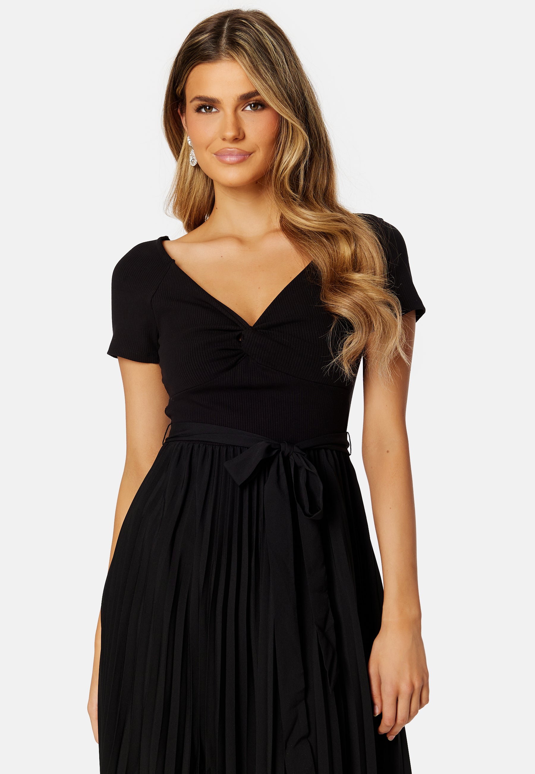 guess erynn pleated dress ERYNN pleated dress brand GUESS Globalbrandsstore.com/en