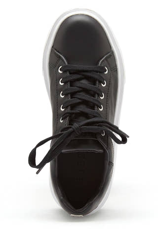 Ivee Sneakers