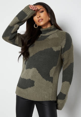 Paula camo sweater