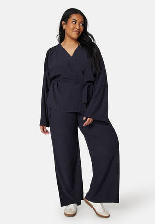 Structure Wrap Top