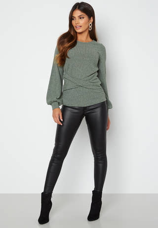 Zandra twisted top