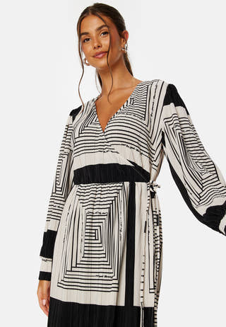 Tobina L/S Wrap Dress