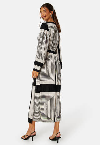 Tobina L/S Wrap Dress